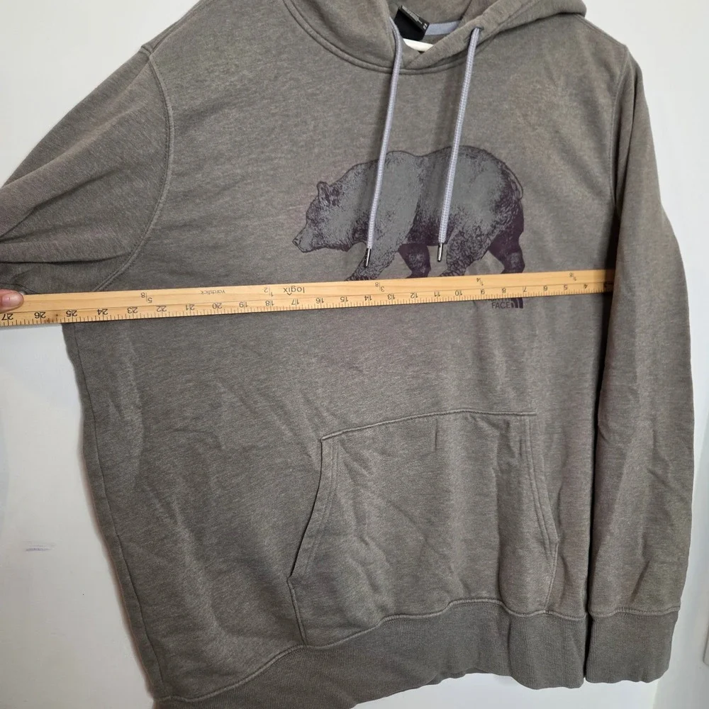 The North Face Mens Grizzly Bear Graphic Hoodie Grey XL Fleece Pullover